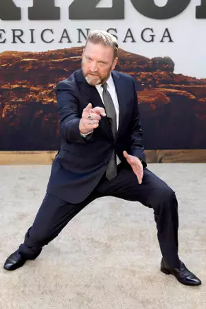 Horyzont. Rozdział 1 - galeria zdjęć - filmweb