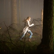 Elena Kampouris w Zanim odejdę