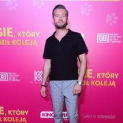 O psie, który jeździł koleją - galeria zdjęć - filmweb