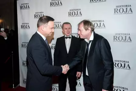 Historia Roja - galeria zdjęć - filmweb
