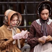 Emily - galeria zdjęć - filmweb