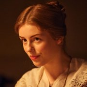 Emily - galeria zdjęć - filmweb