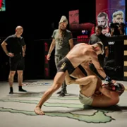 Beast - galeria zdjęć - filmweb