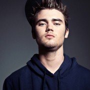 Little Glory - galeria zdjęć - filmweb