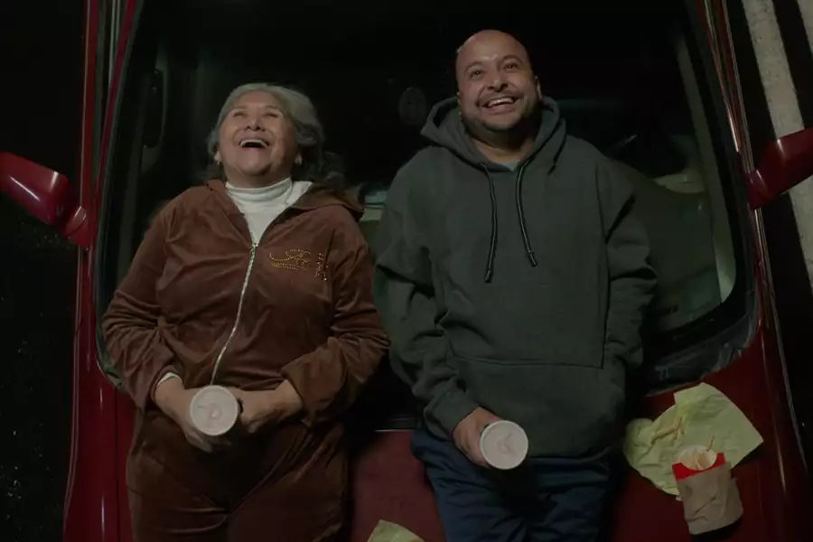 Naiwniak - galeria zdjęć - filmweb