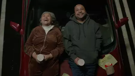 Naiwniak - galeria zdjęć - filmweb