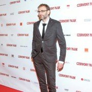 Czerwony pająk - galeria zdjęć - filmweb