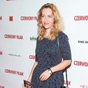Czerwony pająk - galeria zdjęć - filmweb