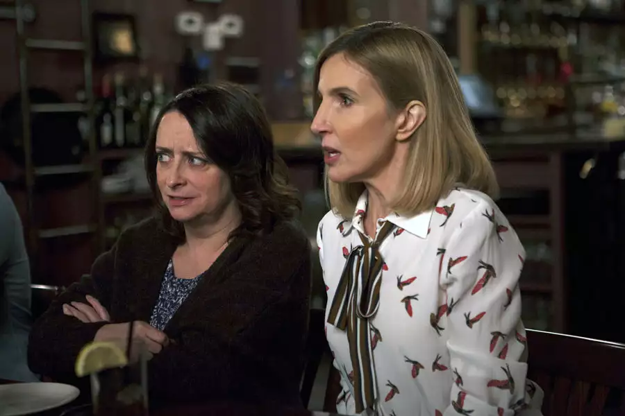 Difficult People - galeria zdjęć - filmweb