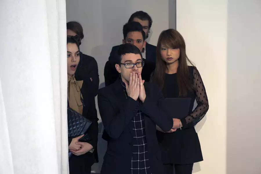 Difficult People - galeria zdjęć - filmweb