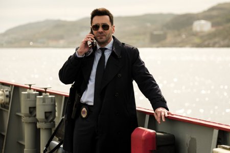 Sezon 1 Odcinek 1 Queen Bee