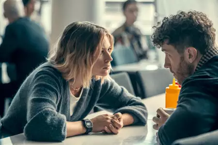 Poza jurysdykcją - galeria zdjęć - filmweb