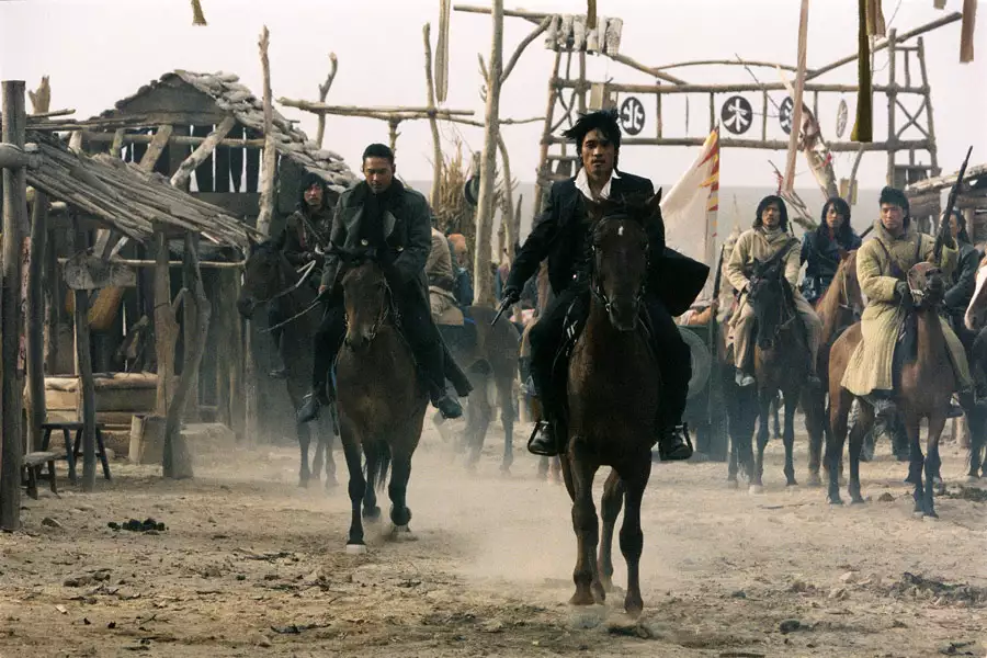 Dobry, zły i zakręcony - galeria zdjęć - filmweb