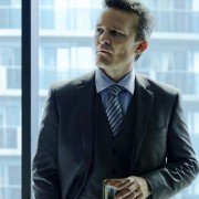 Incorporated - galeria zdjęć - filmweb