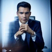 Incorporated - galeria zdjęć - filmweb