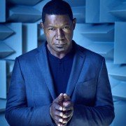 Incorporated - galeria zdjęć - filmweb