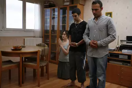 Wierząca - galeria zdjęć - filmweb