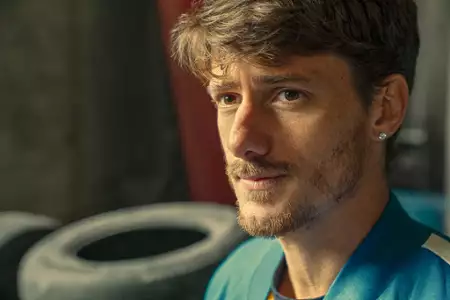 Miłosny przekręt - galeria zdjęć - filmweb