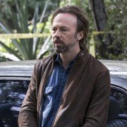 Ten Days in the Valley - galeria zdjęć - filmweb