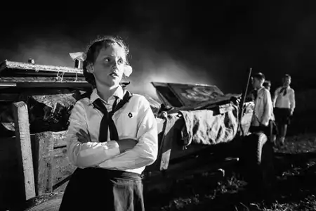 Świt - galeria zdjęć - filmweb
