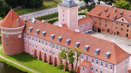 Sezon 5 Odcinek 9 Od biskup&oacute;w do prominent&oacute;w PRL