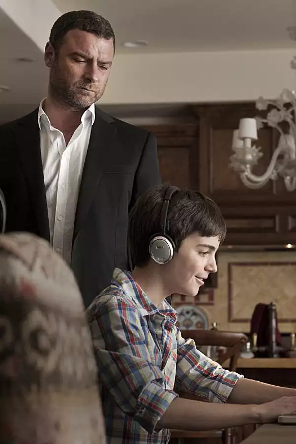 Ray Donovan - galeria zdjęć - filmweb