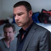 Ray Donovan - galeria zdjęć - filmweb