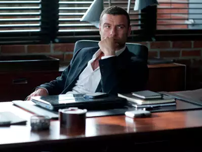 Ray Donovan - galeria zdjęć - filmweb