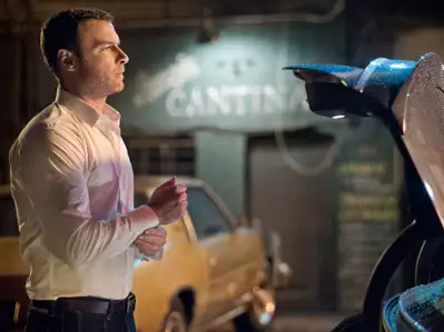 Ray Donovan - galeria zdjęć - filmweb