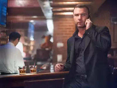 Ray Donovan - galeria zdjęć - filmweb