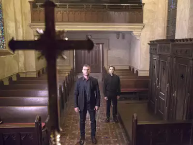 Ray Donovan - galeria zdjęć - filmweb