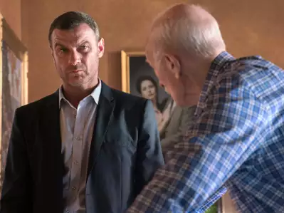 Ray Donovan - galeria zdjęć - filmweb
