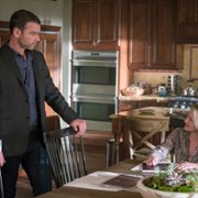 Ray Donovan - galeria zdjęć - filmweb