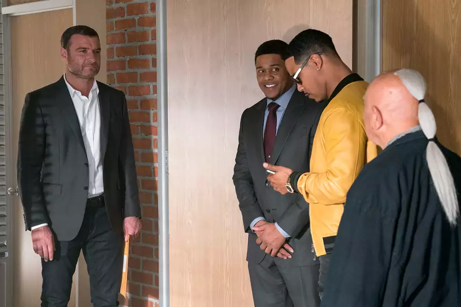 Ray Donovan - galeria zdjęć - filmweb