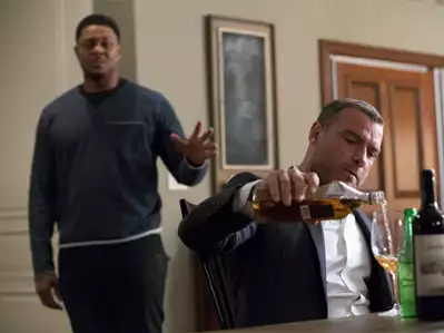 Ray Donovan - galeria zdjęć - filmweb
