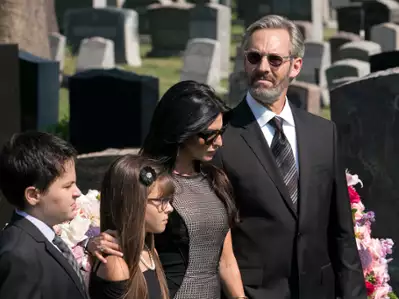Ray Donovan - galeria zdjęć - filmweb