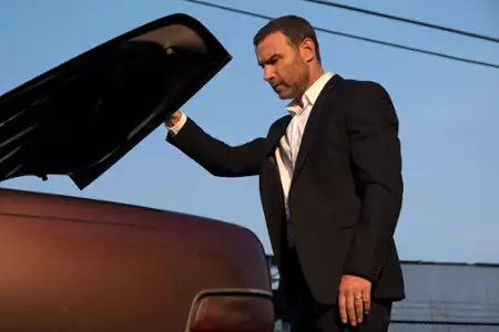 Ray Donovan - galeria zdjęć - filmweb