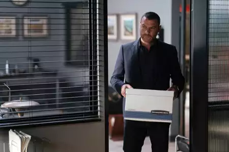 Ray Donovan - galeria zdjęć - filmweb