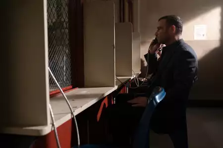Ray Donovan - galeria zdjęć - filmweb