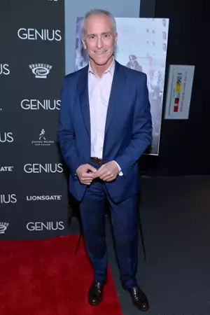 Geniusz - galeria zdjęć - filmweb