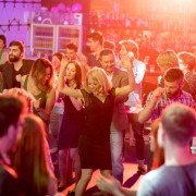 Aż po sufit! - galeria zdjęć - filmweb