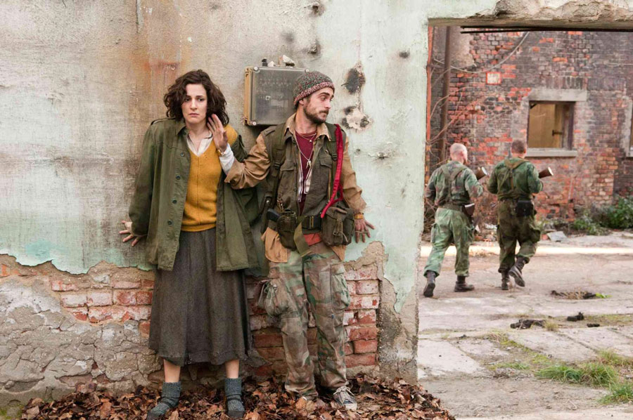 Rozprawka o bólu (recenzja filmu Kraina miodu i krwi)