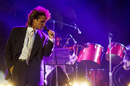 Luis Miguel - Serial - galeria zdjęć - filmweb