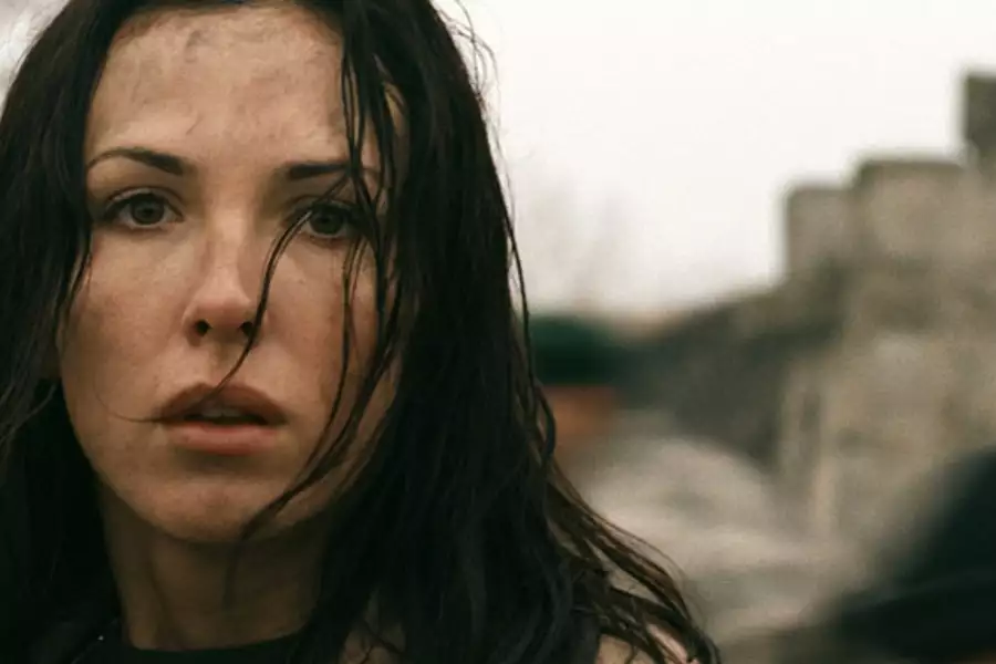 Czerwone niebo - galeria zdjęć - filmweb