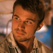 Czerwone niebo - galeria zdjęć - filmweb