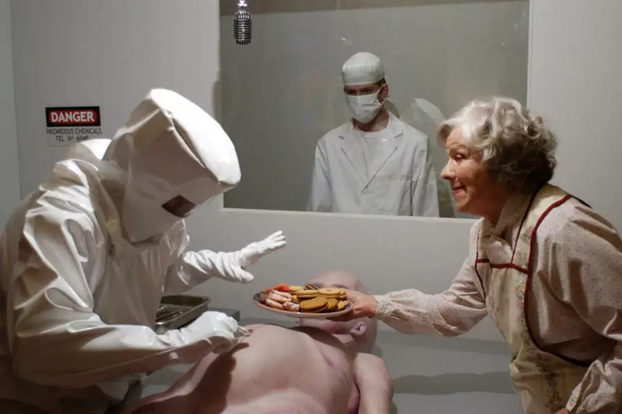 Kosmiczna mistyfikacja - galeria zdjęć - filmweb