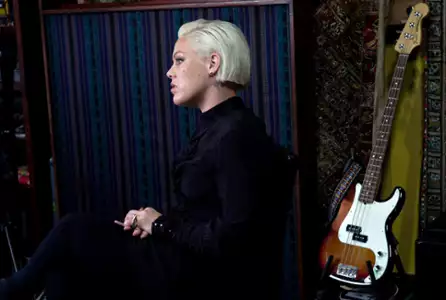 Janis - galeria zdjęć - filmweb