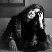 Janis - galeria zdjęć - filmweb