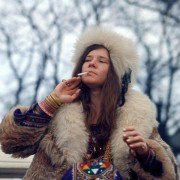 Janis - galeria zdjęć - filmweb