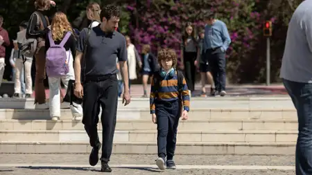 Niezwykły chłopak - galeria zdjęć - filmweb